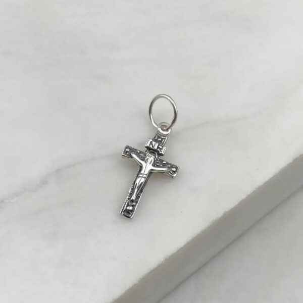 Pingente Cruz Bali com Cristo