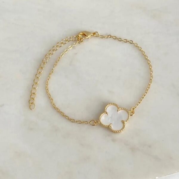 Pulseira Trevo Branco Resinado