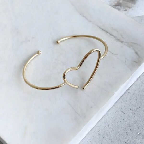 Bracelete de Coração Vazado