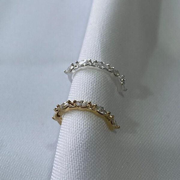 PIERCING FAKE NAVETE COM ZIRCÔNIAS