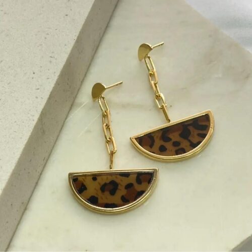BRINCO CORRENTE CARTIER PINGENTE MEIO CÍRCULO ANIMAL PRINT