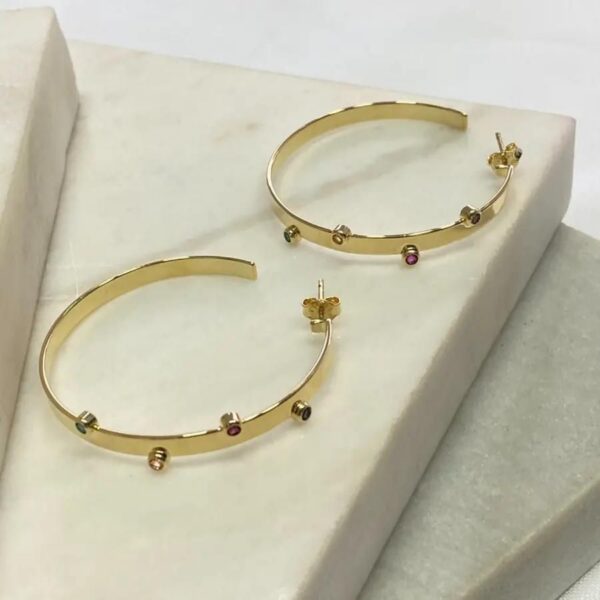 BRINCO ARGOLA ZIRCONIA COLORIDA
