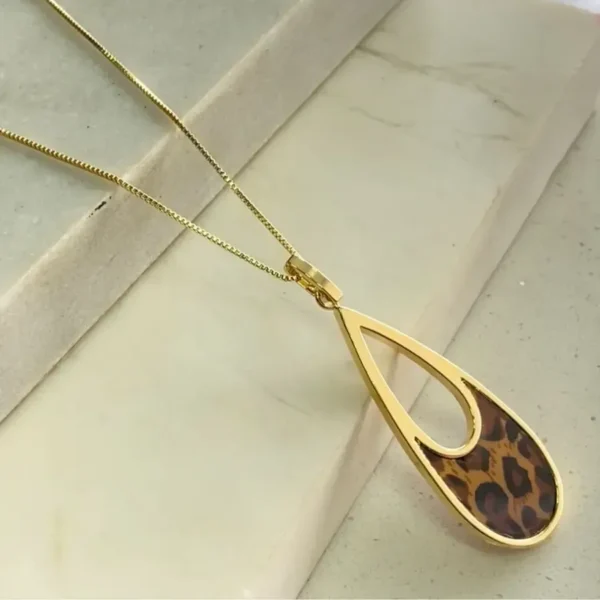 COLAR GOTA VAZADA ANIMAL PRINT