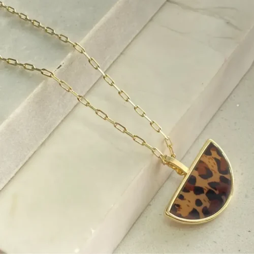 COLAR CARTIER MEIO CIRCULO ANIMAL PRINT