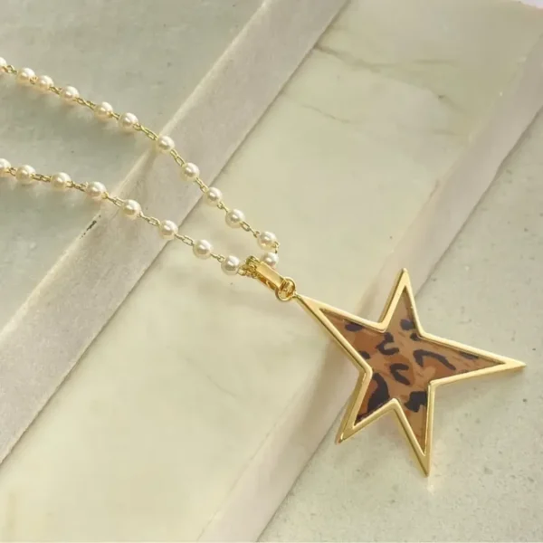 COLAR COM PEROLA ESTRELA ANIMAL PRINT