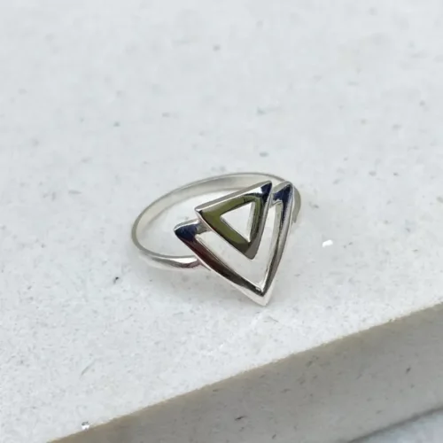 ANEL DUPLO TRIANGULO
