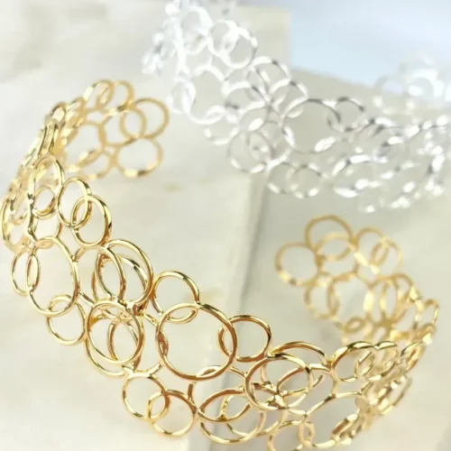 PULSEIRA BRACELETE EM CÍRCULOS